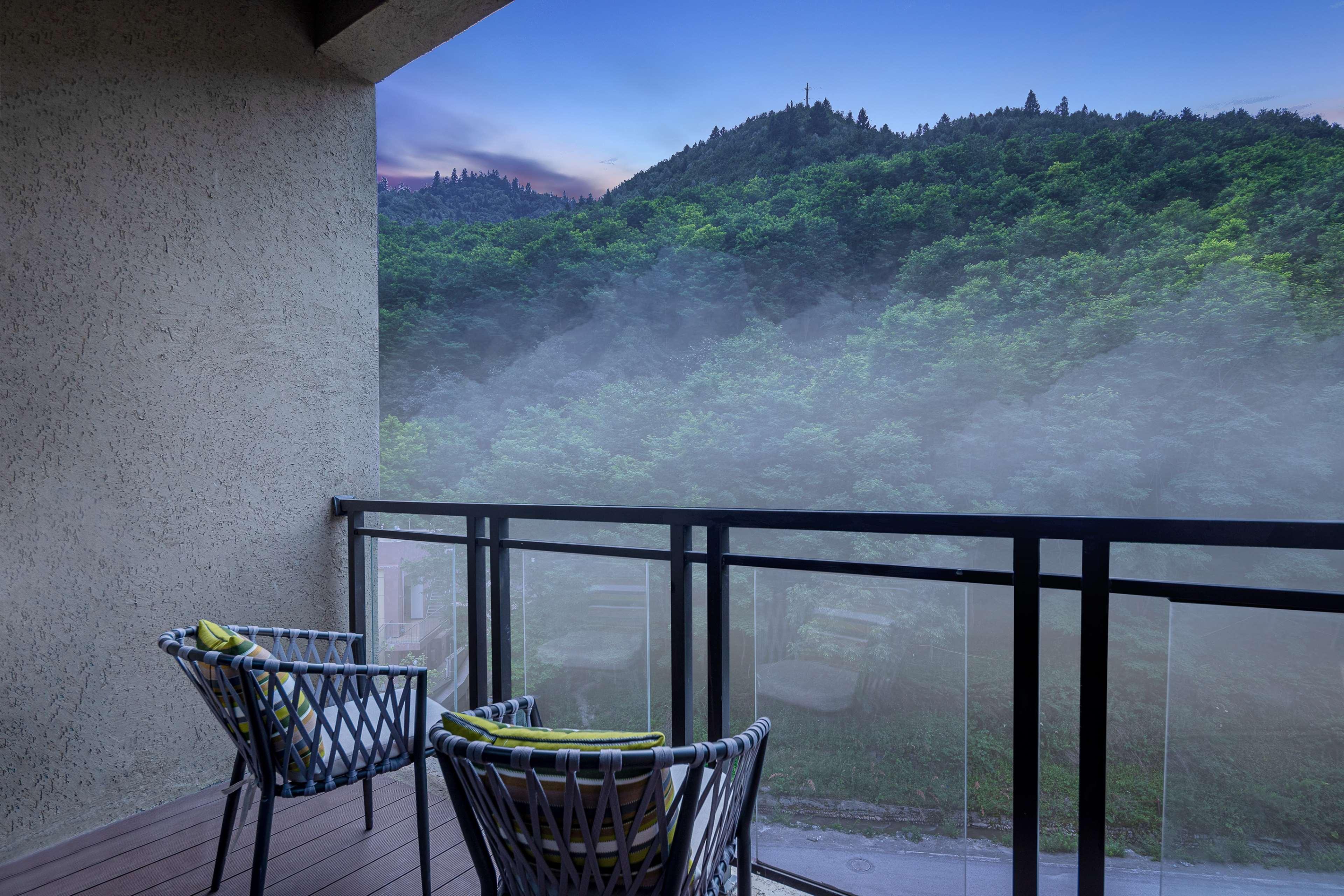 Hilton Jiuzhaigou Resort Zhangzha Town Екстер'єр фото